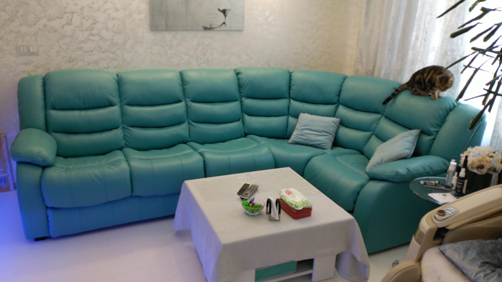 Перетяжка дивана на дому. Новосокольники